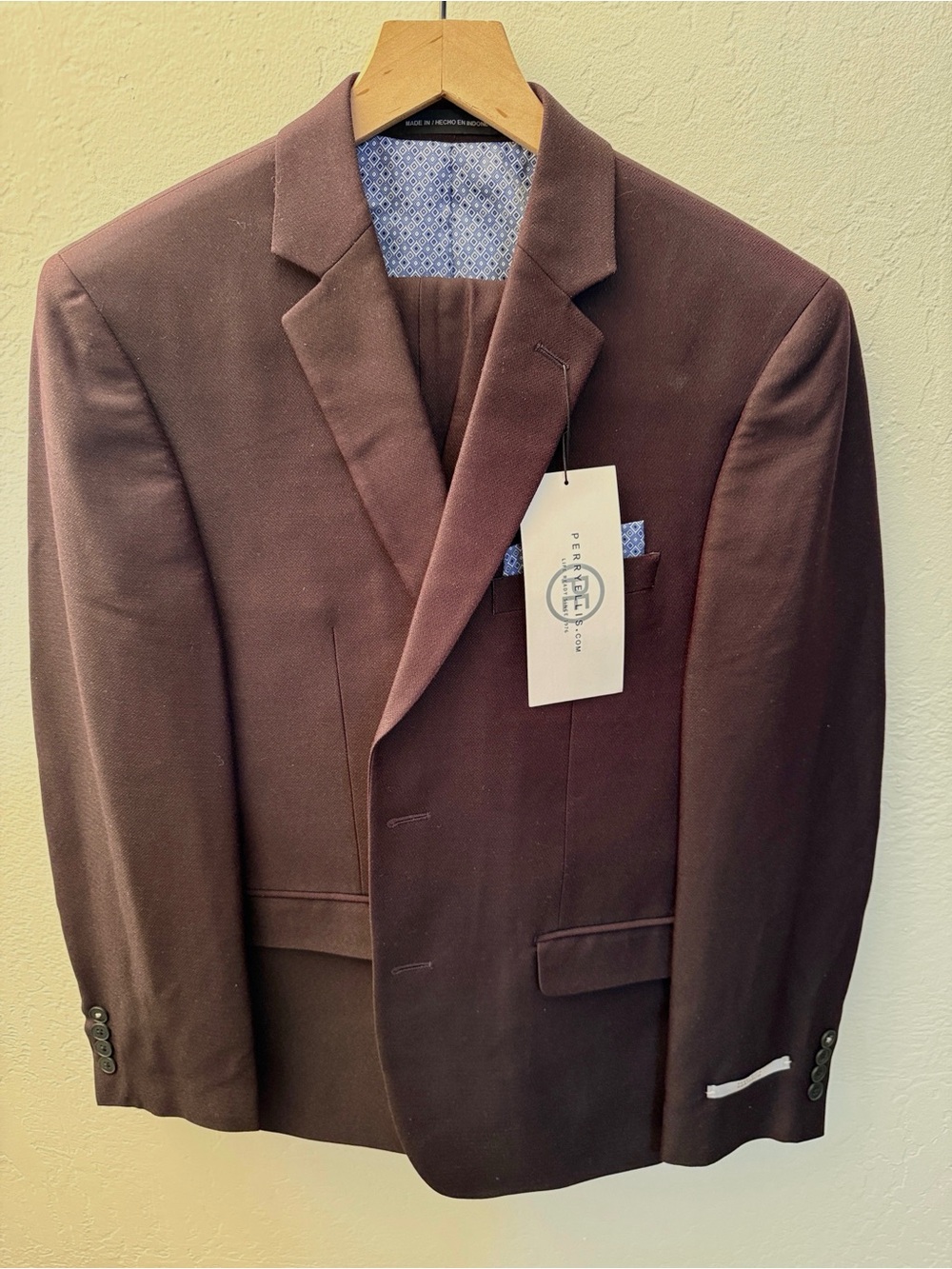 Perry Ellis Black Sport Coat with Patterned Pocket Square